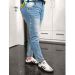 jeans-2024-1-min.jpg