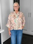 Emily van den Bergh-Bluse-8636-157481-890-1-min