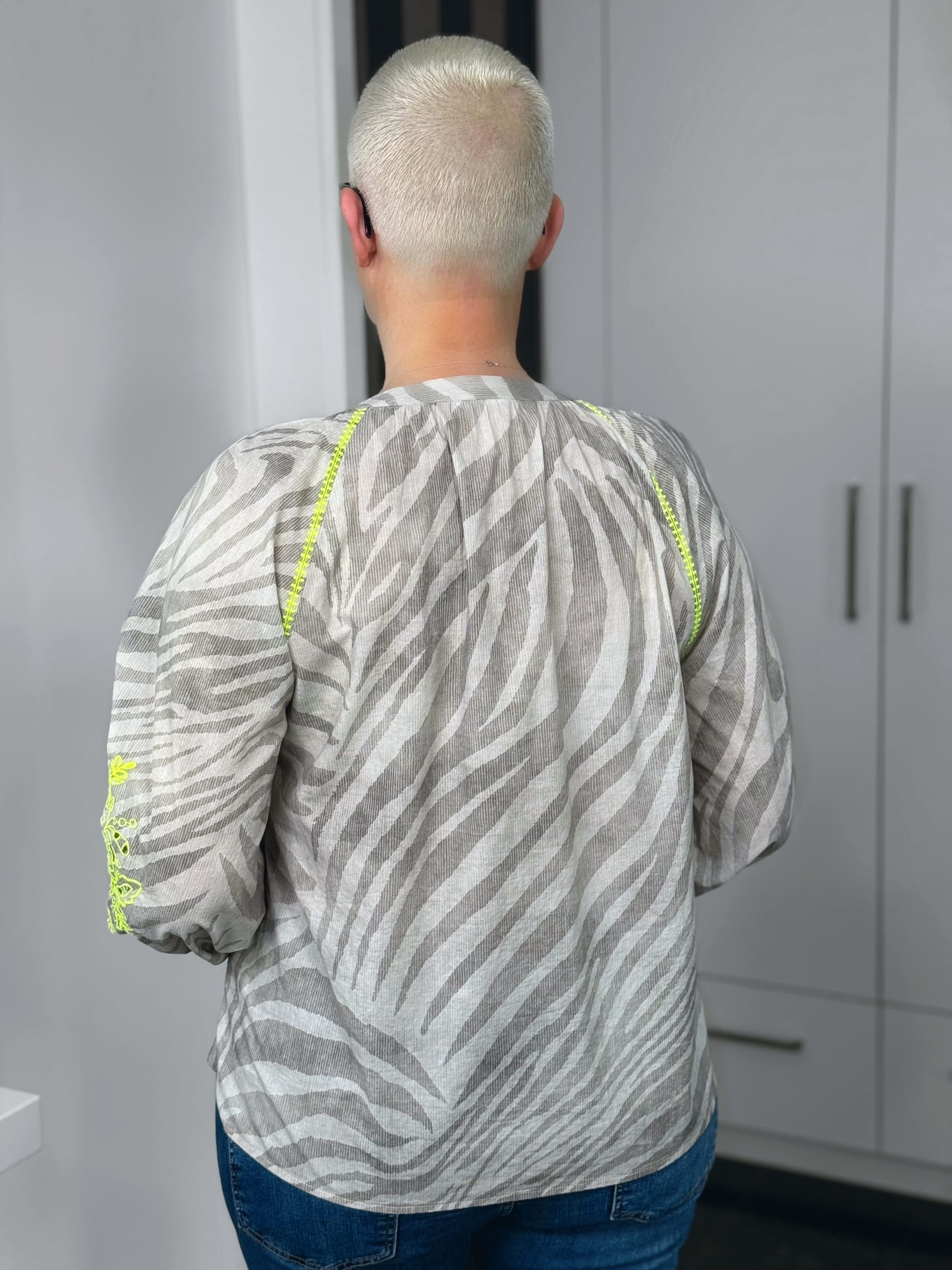 Emily van den Bergh-Bluse-8842-157730-792-8 Emily van den Bergh Tunika Zebra in taupe-gelb – Ansicht 8