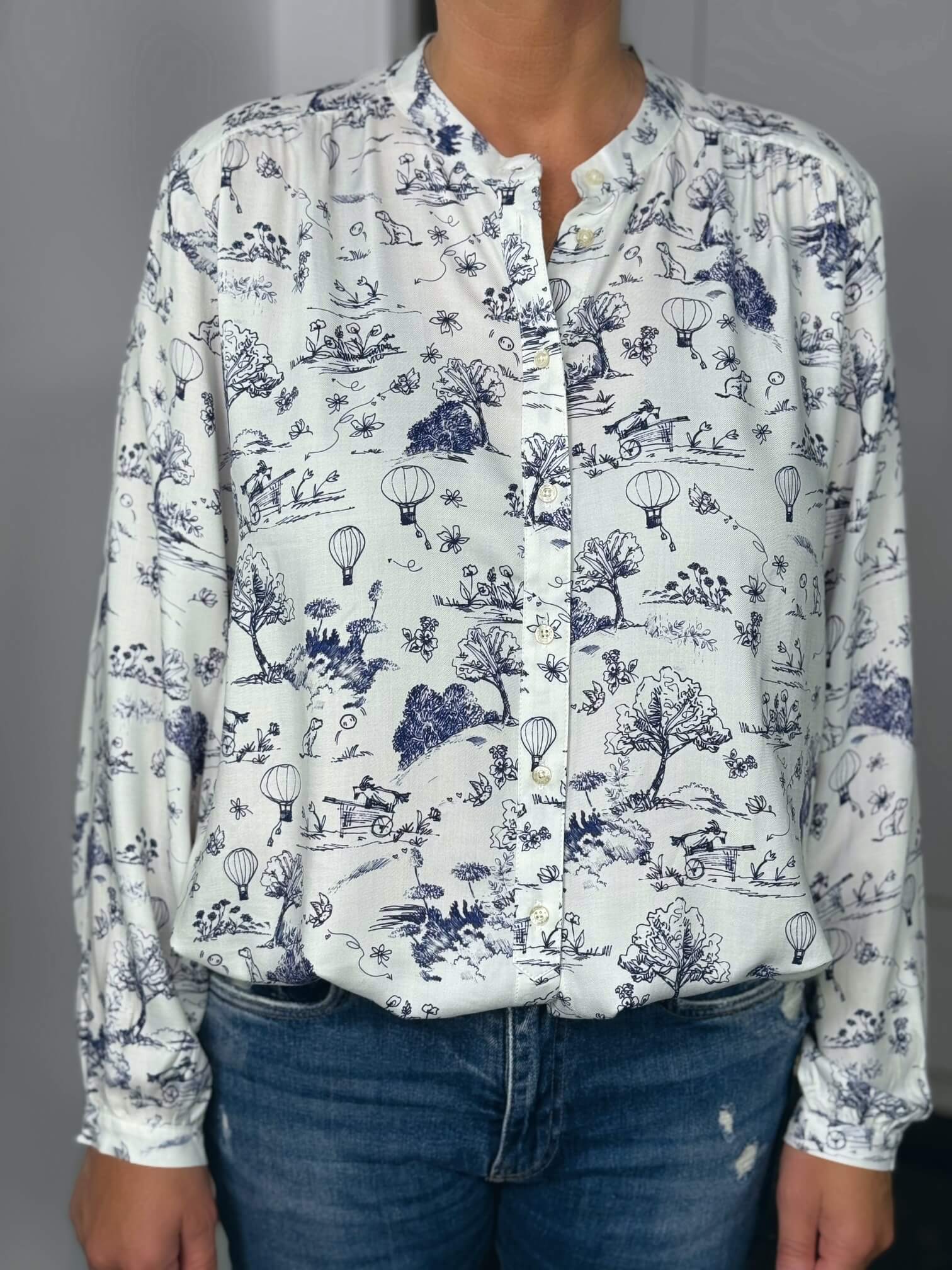 Emily van den Bergh-Bluse-9121-158940-196-15 Emily van den Bergh Bluse Toile-de-Jouy in weiß-blau – Ansicht 5