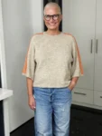 Kurzarm-Strickpullover Sporty Stripes beige-orange – Vorderansicht