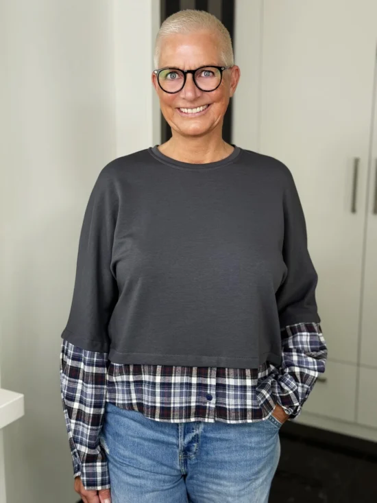 Lagenlook-Shirt Double Layer in grau-karo – Vorderansicht