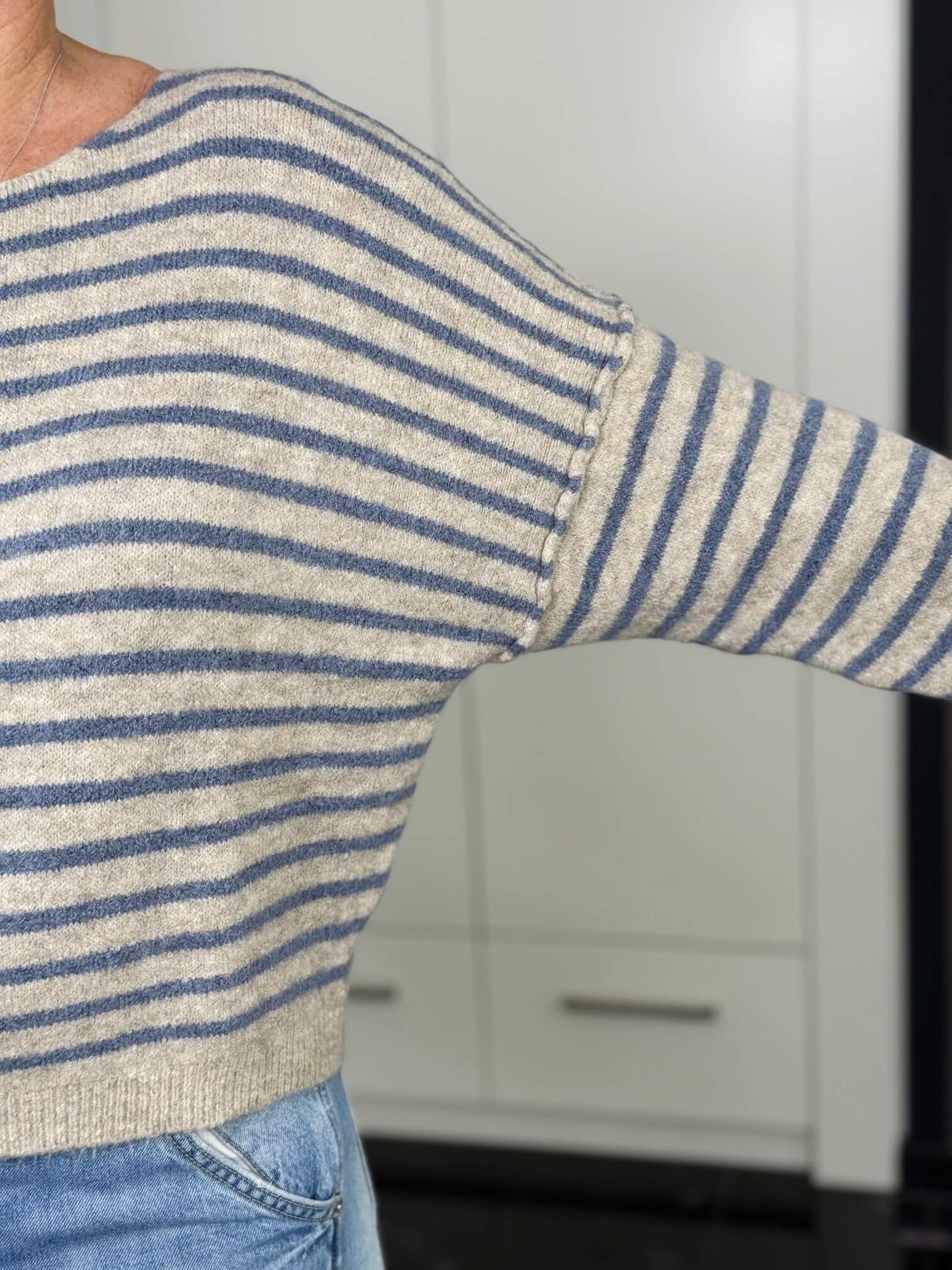 markenfest-Pullover-6-5 Ringelpullover in stone-taubenblau – Ansicht 5