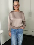 Satinshirt Silky Glow taupe – Vorderansicht