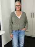 Bouclé-Cardigan Soft Olive khaki – Vorderansicht
