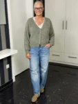 Bouclé-Cardigan Soft Olive khaki – Vorderansicht