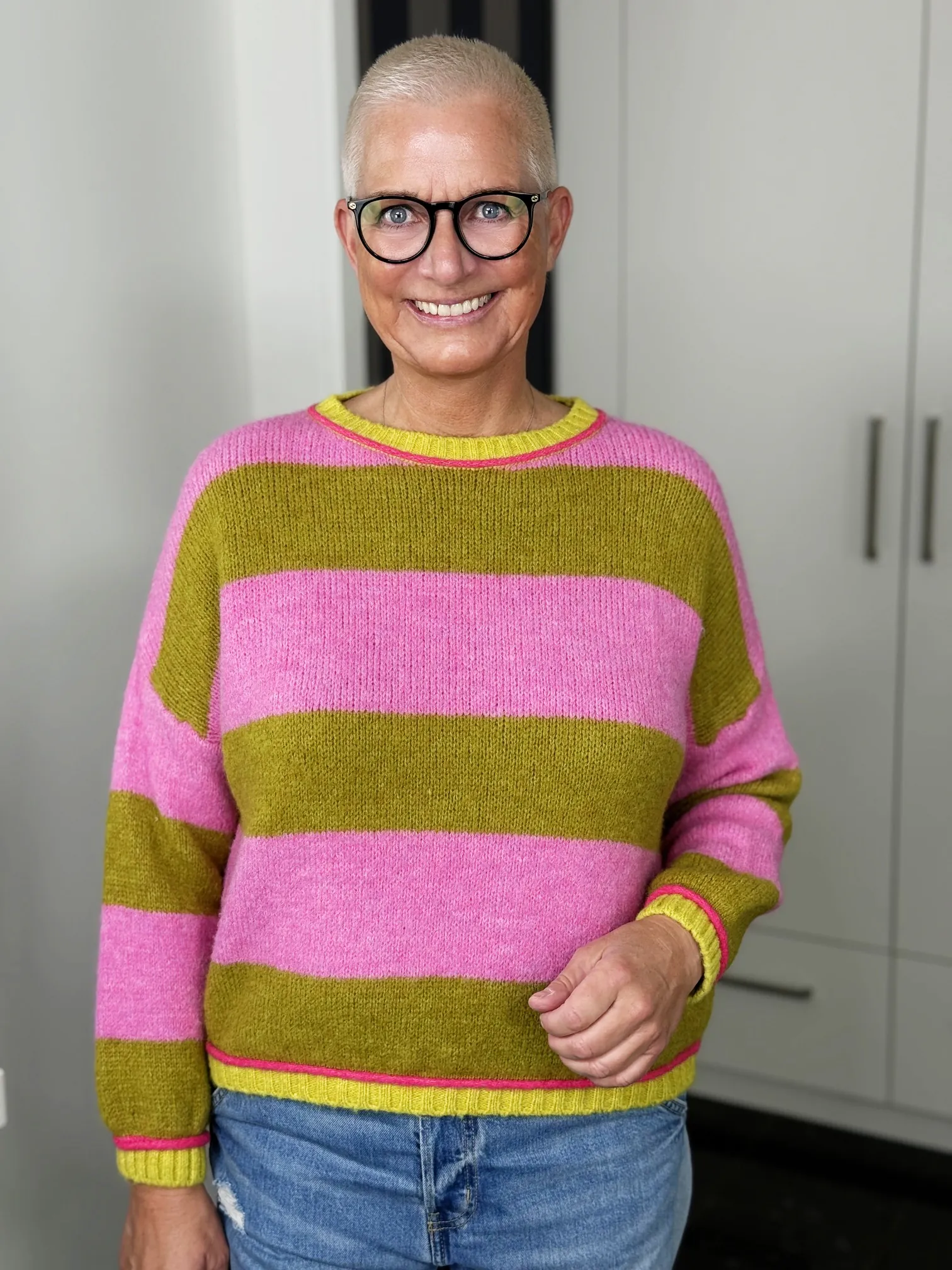 Strickpullover Candy Stripes pink-olivgrün – Vorderansicht Strickpullover Candy Stripes in pink-olivgrün – Vorderansicht