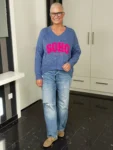 Strickpullover SOHO New York jeansblau-pink – Vorderansicht