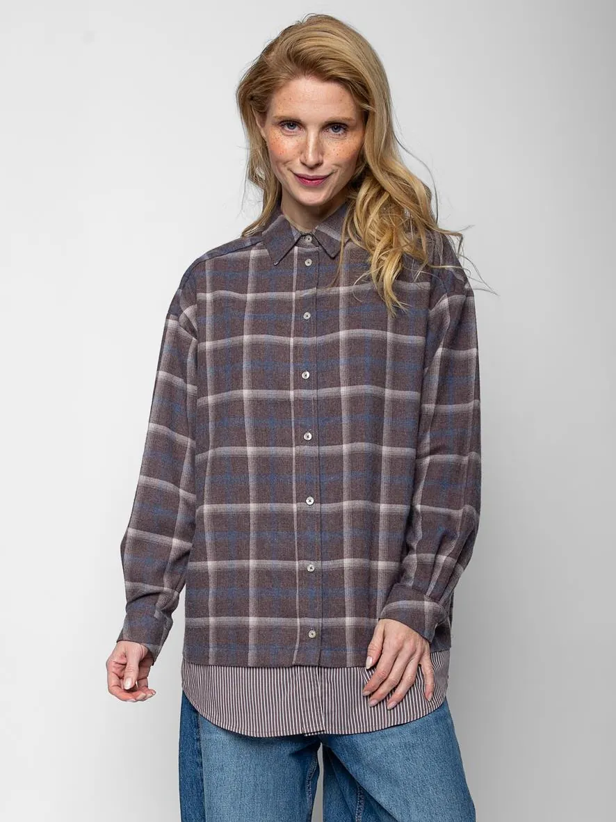 Emily van den Bergh Hemdbluse Autumn Check schoko-blau - Vorderansicht Emily van den Bergh Hemdbluse Autumn Check in schoko-blau - Vorderansicht
