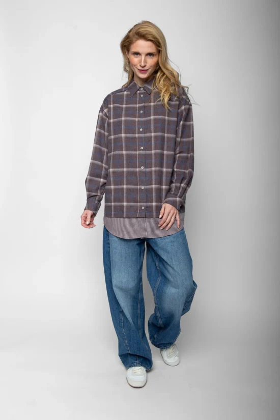 Emily van den Bergh Hemdbluse Autumn Check in schoko-blau - Ganzkörperansicht