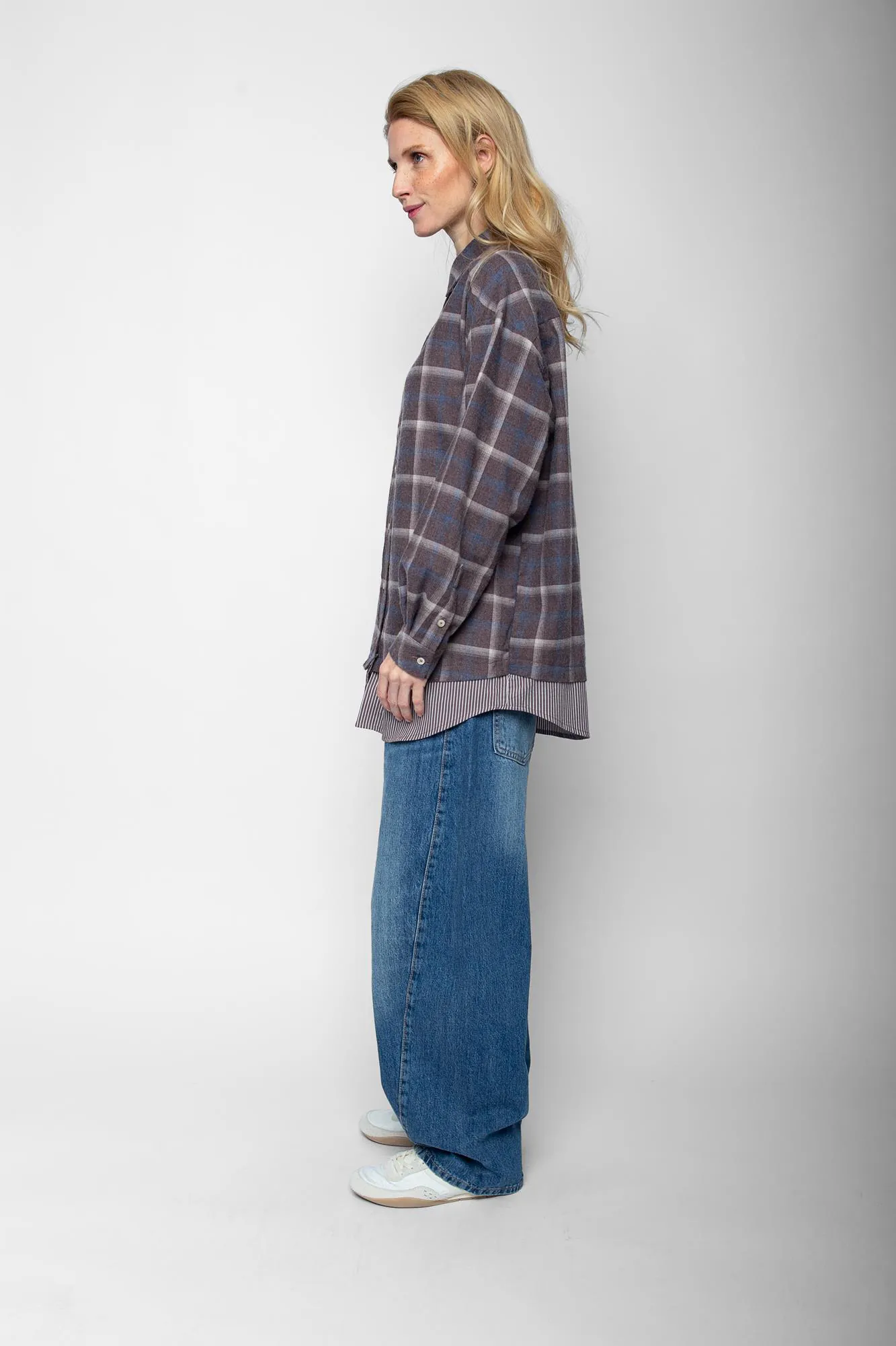 Emily van den Bergh Hemdbluse Autumn Check schoko-blau - seitliche Ansicht Emily van den Bergh Hemdbluse Autumn Check in schoko-blau - seitliche Ansicht