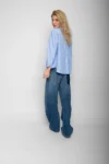 Emily van den Bergh Hemdbluse Happy Stripe blau-weiß – Vorderansicht